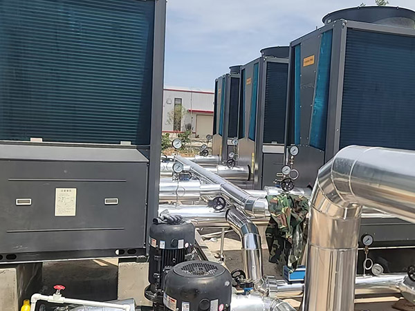 新鄉玻璃溫室大棚取暖（暖通）設備供應